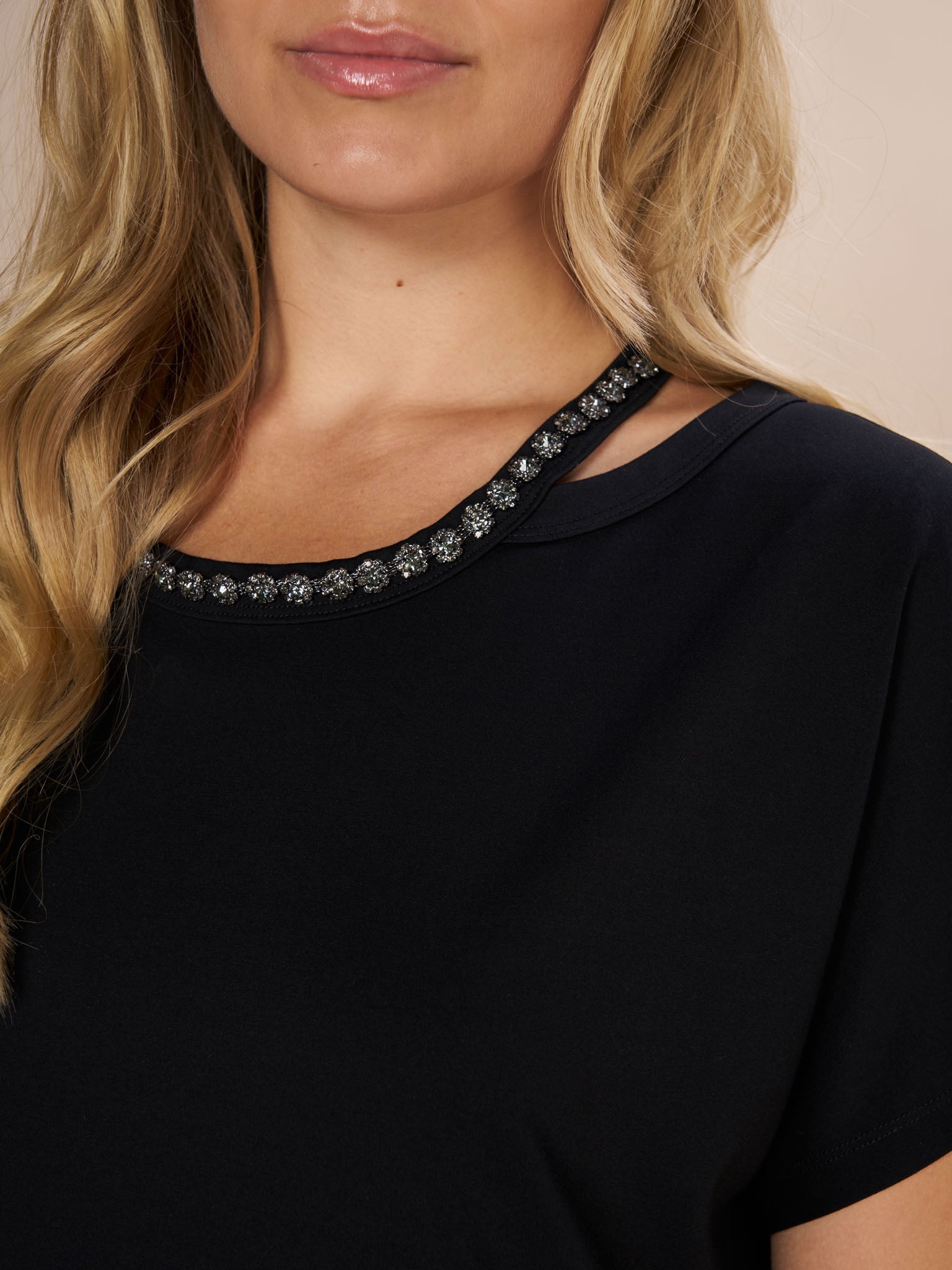 Modelshot / Black / Detail